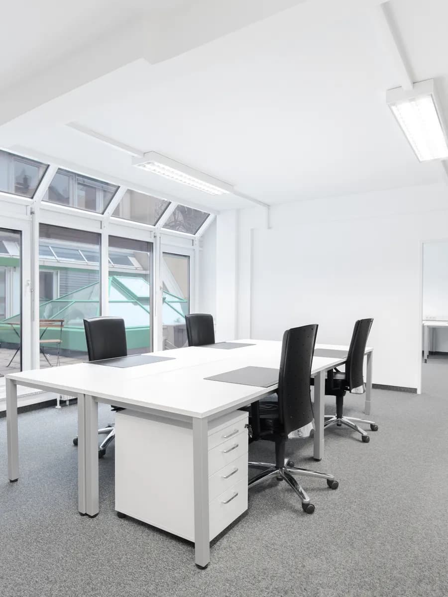 Gewerbeimmobilie mieten in Wien – 3 000 m² – Bild 4 von 9