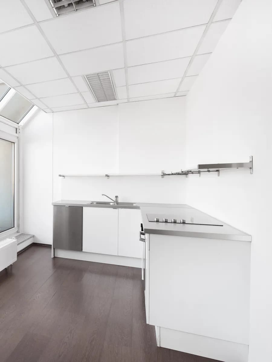 Gewerbeimmobilie mieten in Wien – 3 000 m² – Bild 9 von 9