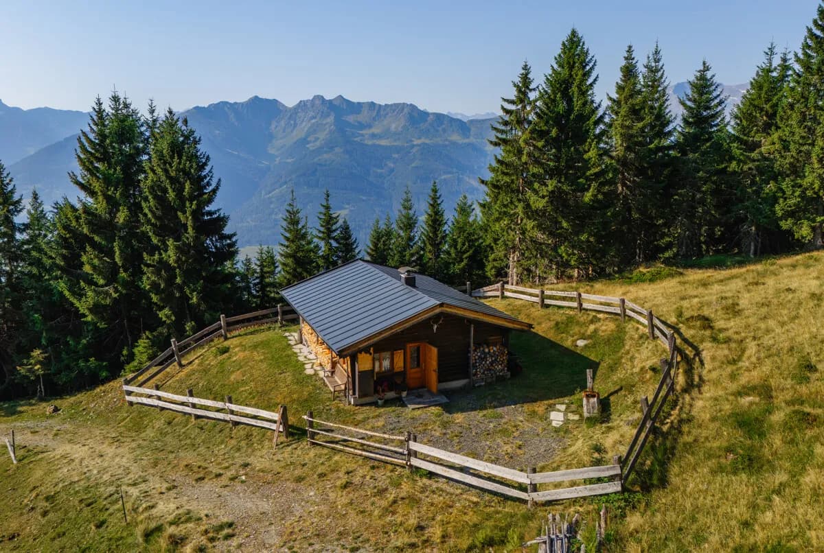3-Zimmer-Immobilie mieten in Zell am See – 46 m², € 1.250 – Bild 1 von 14