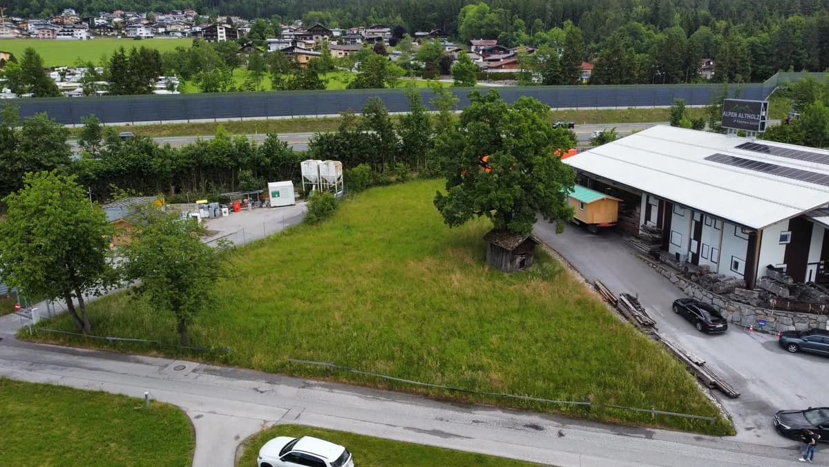 Immobilie kaufen in Schwaz – 1 373 m², € 830.000 – Bild 1 von 11