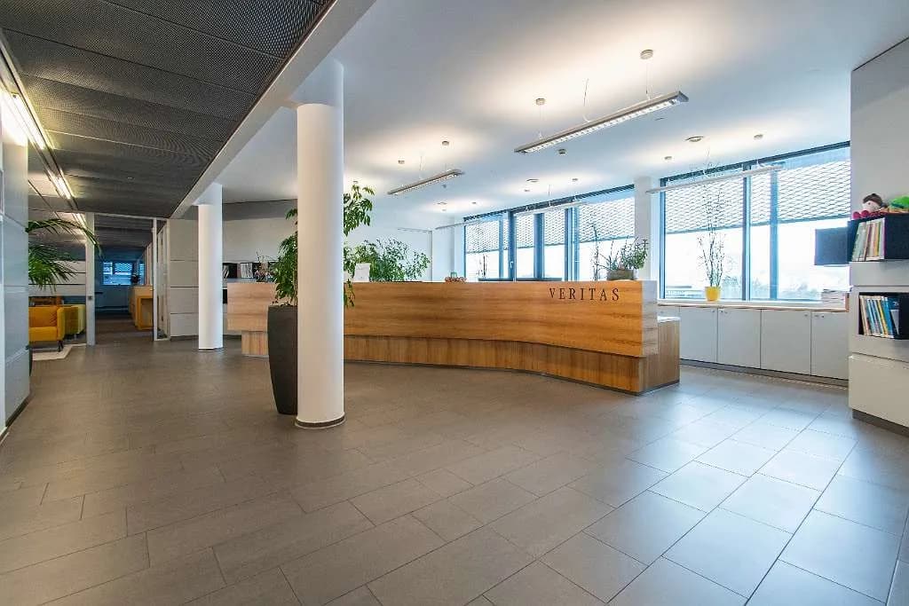 Gewerbeimmobilie mieten in Linz – 2 350 m², € 19 – Bild 2 von 8