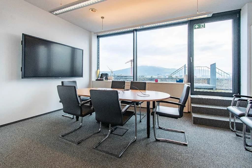 Gewerbeimmobilie mieten in Linz – 2 350 m², € 19 – Bild 5 von 8