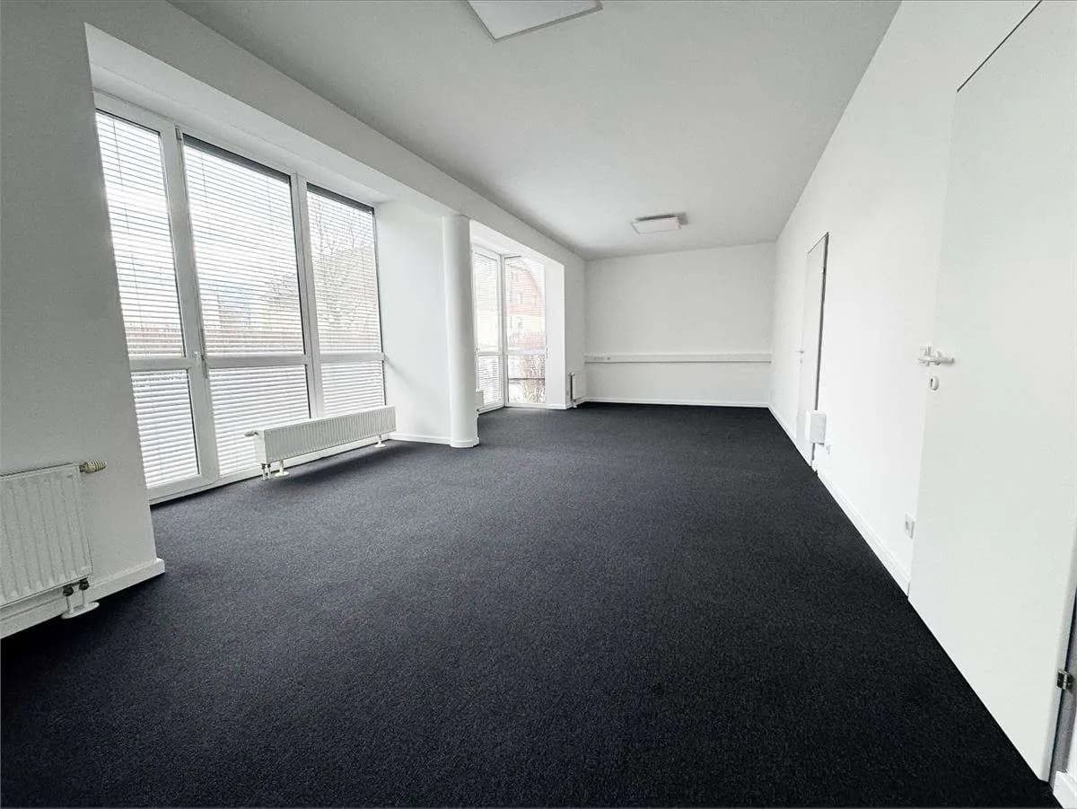 4-Zimmer-Gewerbeimmobilie mieten in Salzburg Stadt – 95 m², € 1.896 – Bild 6 von 11