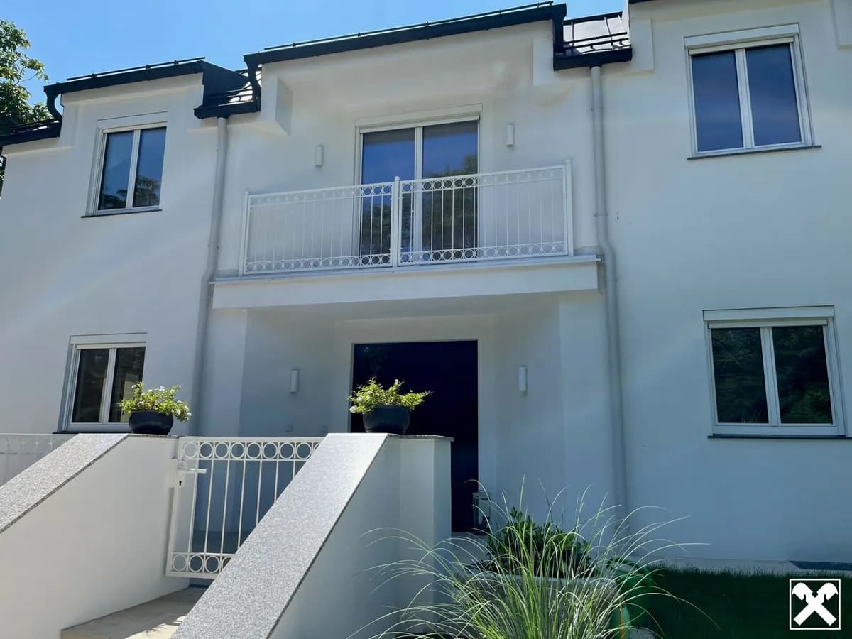 5-Zimmer-Haus mieten in Mödling – 170 m², € 3.198 – Bild 1 von 16