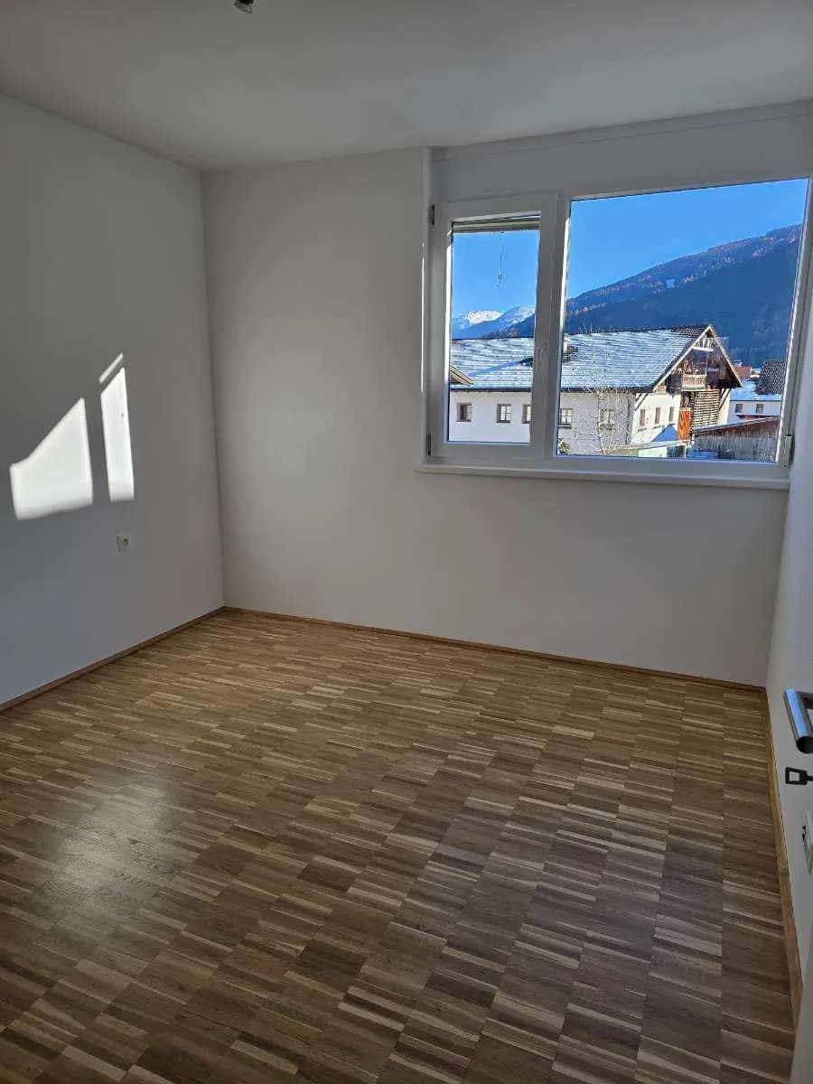 4-Zimmer-Wohnung mieten in Innsbruck-Land – 94 m², € 1.718 – Bild 4 von 11