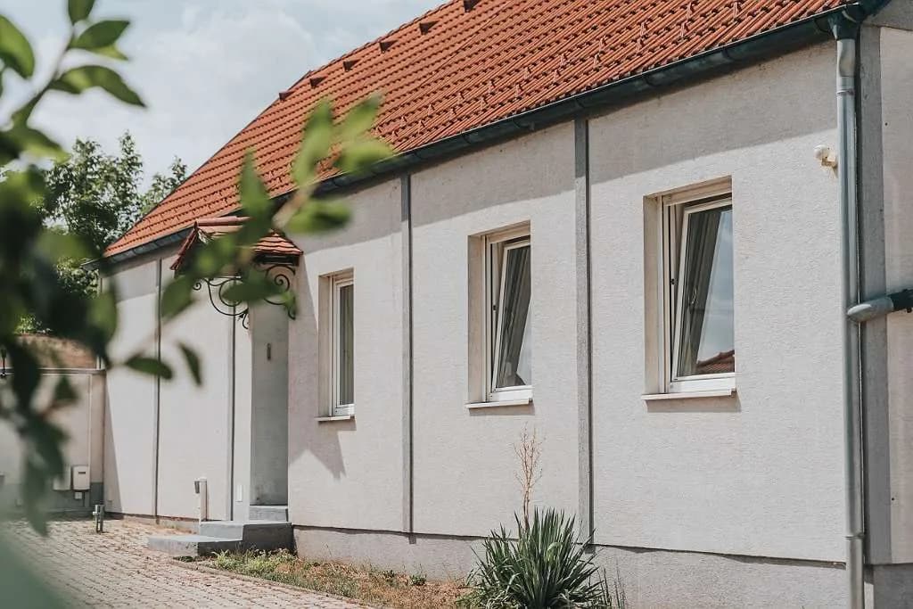3-Zimmer-Haus kaufen in Eisenstadt - Umgebung – 72 m², € 160.000 – Bild 1 von 17