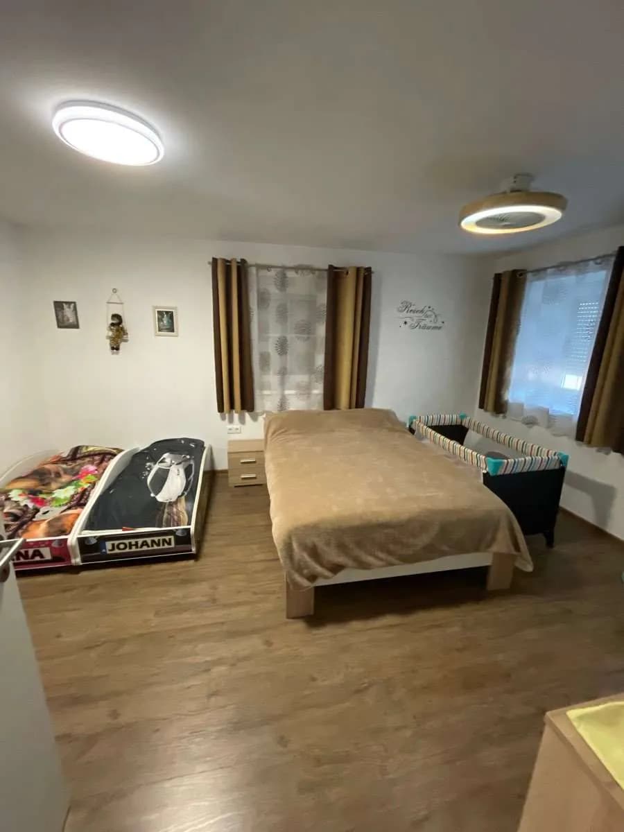 10-Zimmer-Gewerbeimmobilie kaufen in Braunau am Inn – 305 m², € 625.000 – Bild 7 von 12