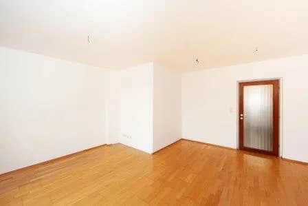 2-Zimmer-Wohnung mieten in Linz – 64 m², € 748 – Bild 2 von 5