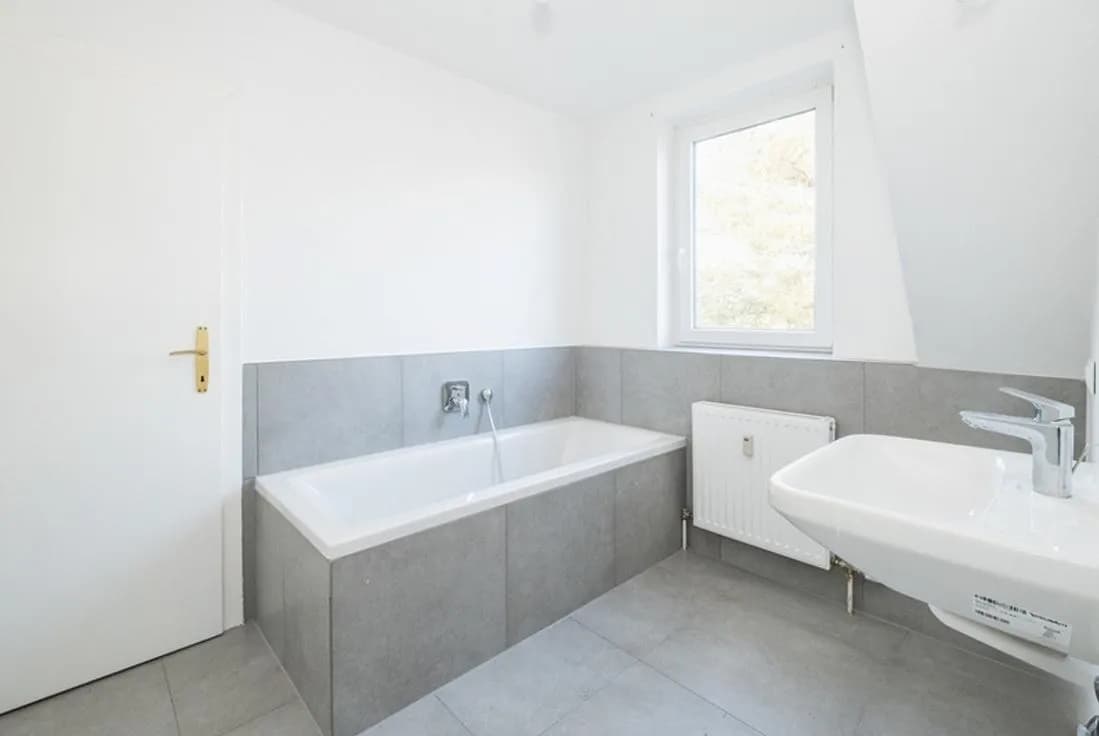 5-Zimmer-Wohnung mieten in Hallein – 240 m², € 3.700 – Bild 3 von 6