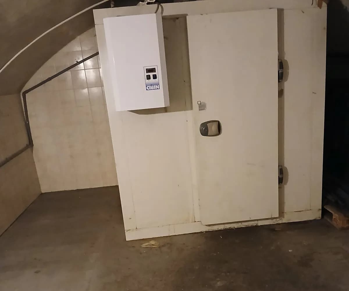 5-Zimmer-Gewerbeimmobilie mieten in Wien – 220 m², € 1.995 – Bild 3 von 3