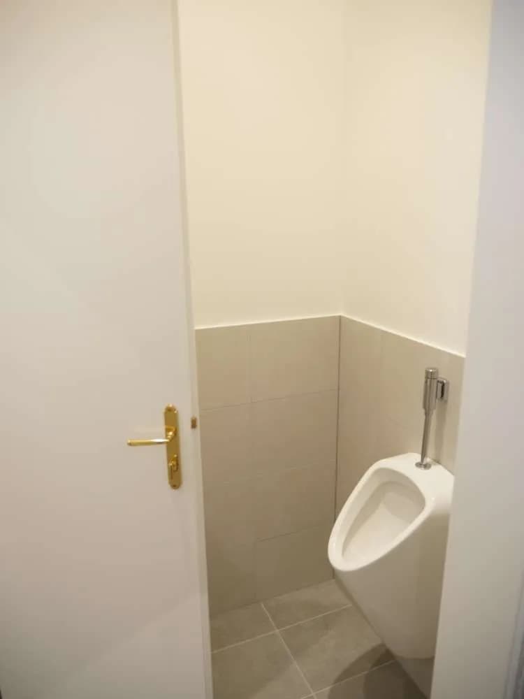 Gewerbeimmobilie mieten in Wien – 190 m², € 19 – Bild 11 von 14