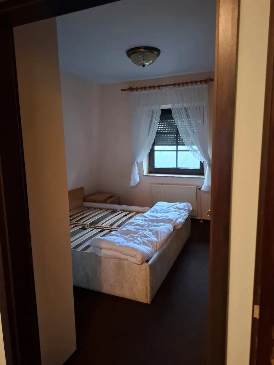 6-Zimmer-Gewerbeimmobilie kaufen in Gänserndorf – 270 m², € 389.000 – Bild 20 von 41