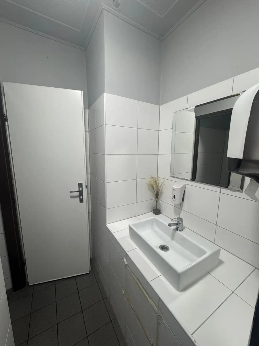 3-Zimmer-Gewerbeimmobilie mieten in Wien – 78 m², € 1.300 – Bild 9 von 10