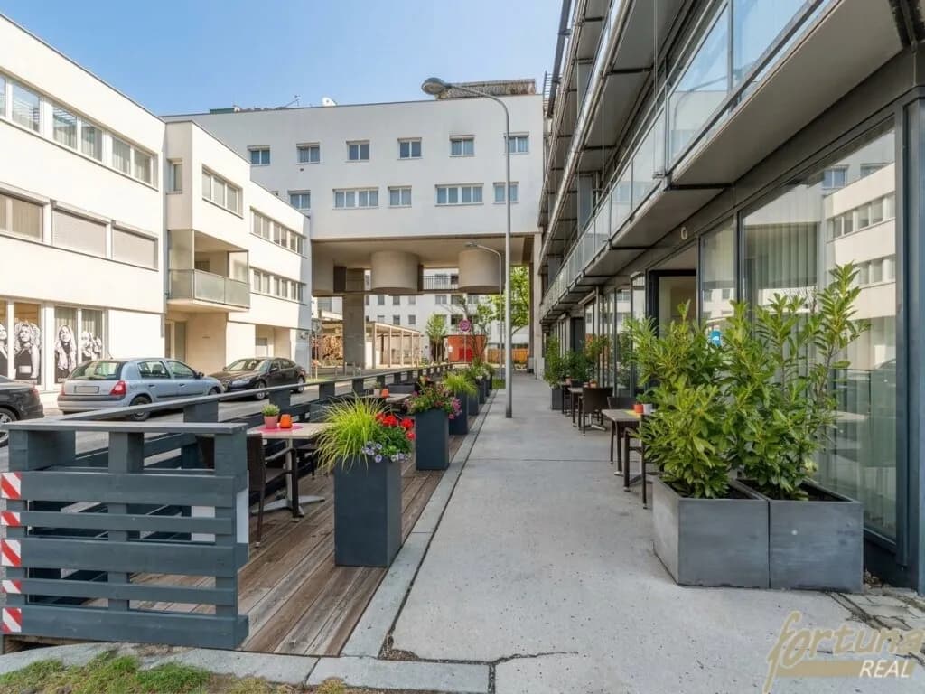 Gewerbeimmobilie kaufen in Wien – 90 m², € 299.000 – Bild 2 von 14