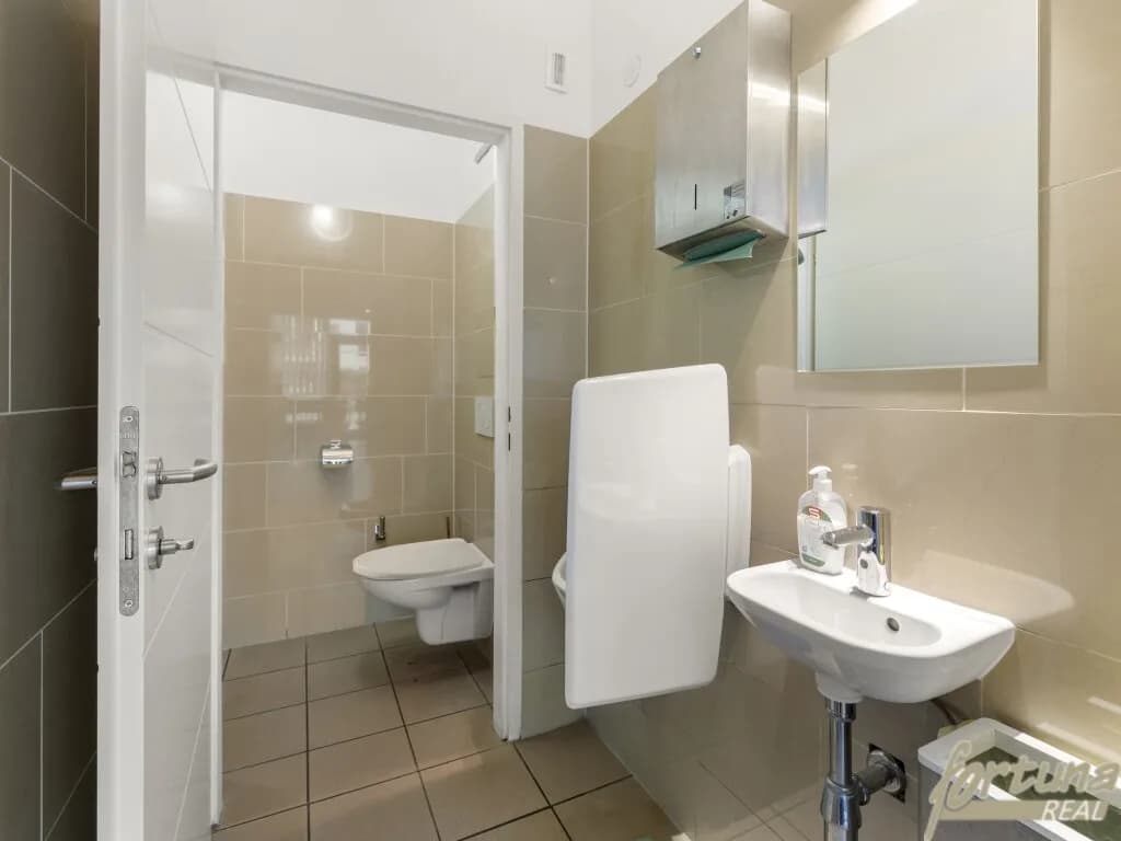 Gewerbeimmobilie kaufen in Wien – 90 m², € 299.000 – Bild 11 von 14