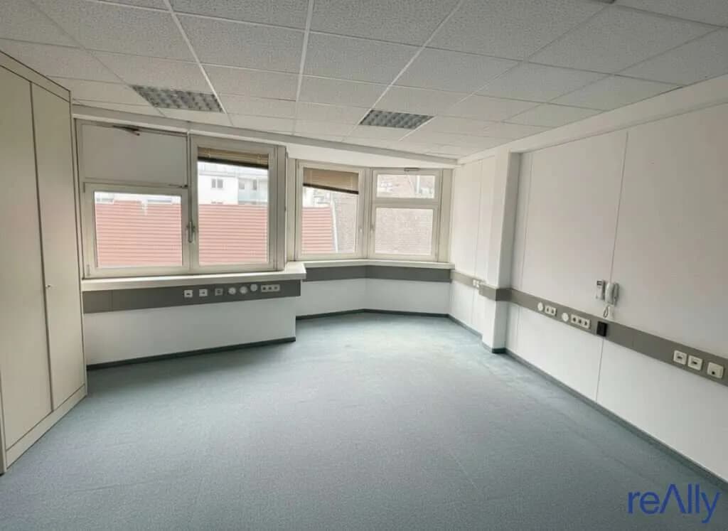 9-Zimmer-Gewerbeimmobilie mieten in Wien – 235 m², € 2.891 – Bild 3 von 17