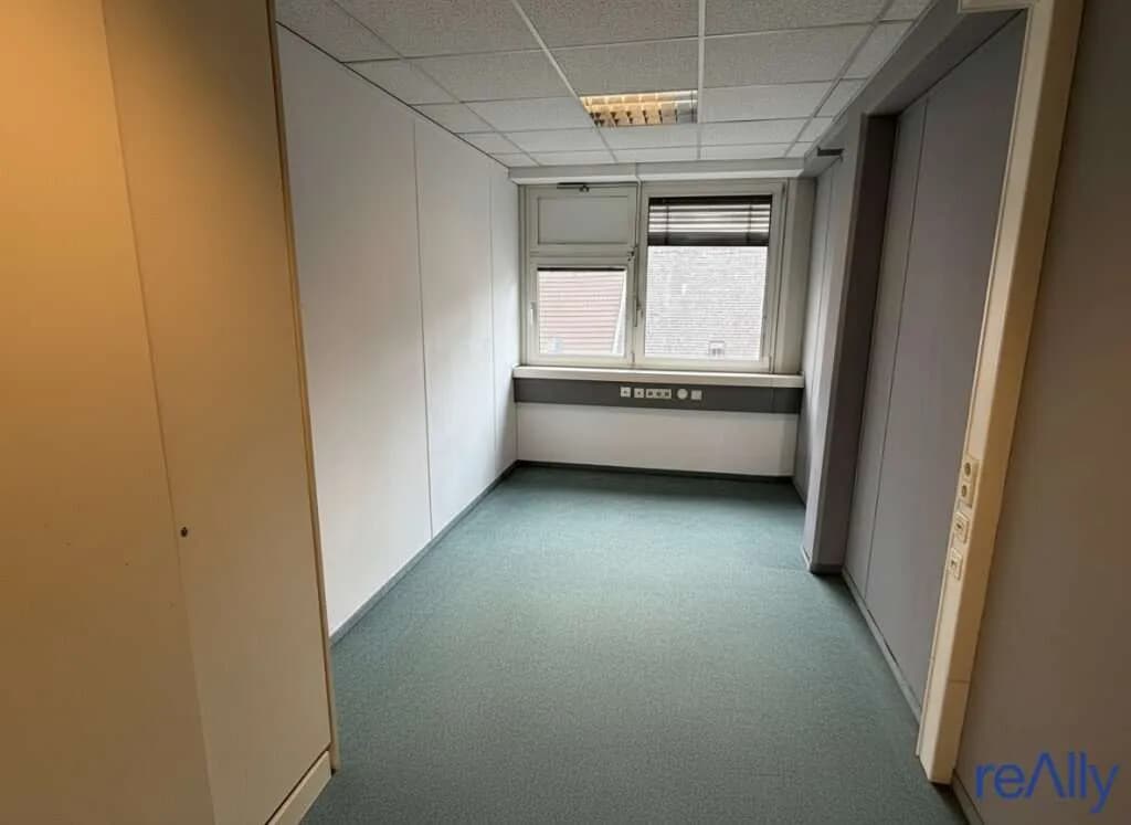 9-Zimmer-Gewerbeimmobilie mieten in Wien – 235 m², € 2.891 – Bild 8 von 17