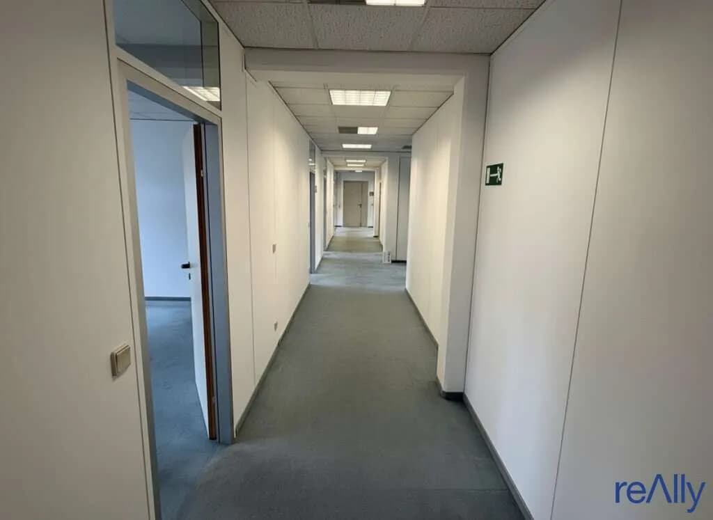 9-Zimmer-Gewerbeimmobilie mieten in Wien – 235 m², € 2.891 – Bild 12 von 17