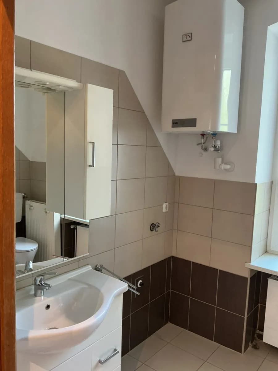 1-Zimmer-Wohnung mieten in Linz – 30 m², € 480 – Bild 4 von 9