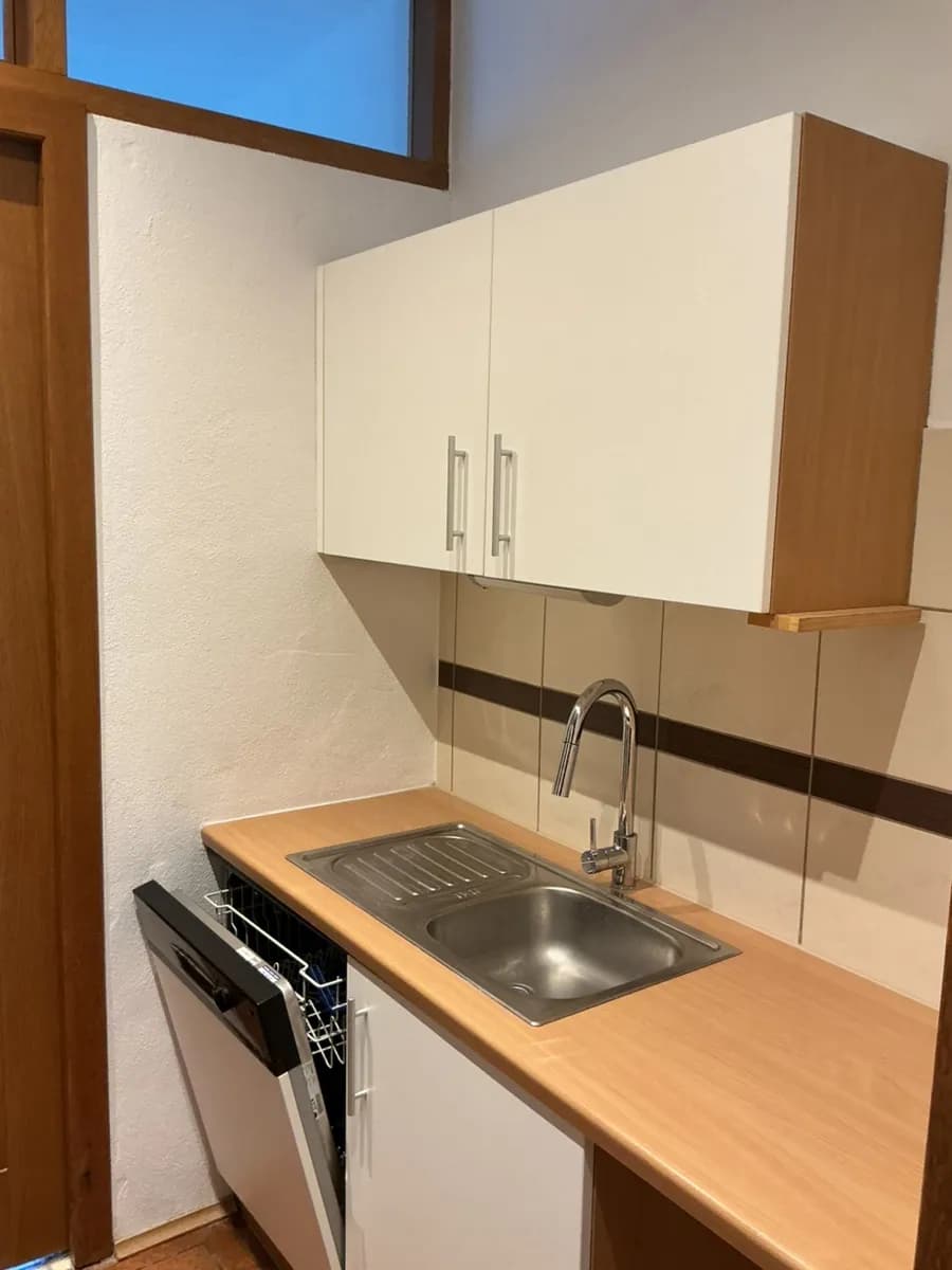 1-Zimmer-Wohnung mieten in Linz – 30 m², € 480 – Bild 5 von 9