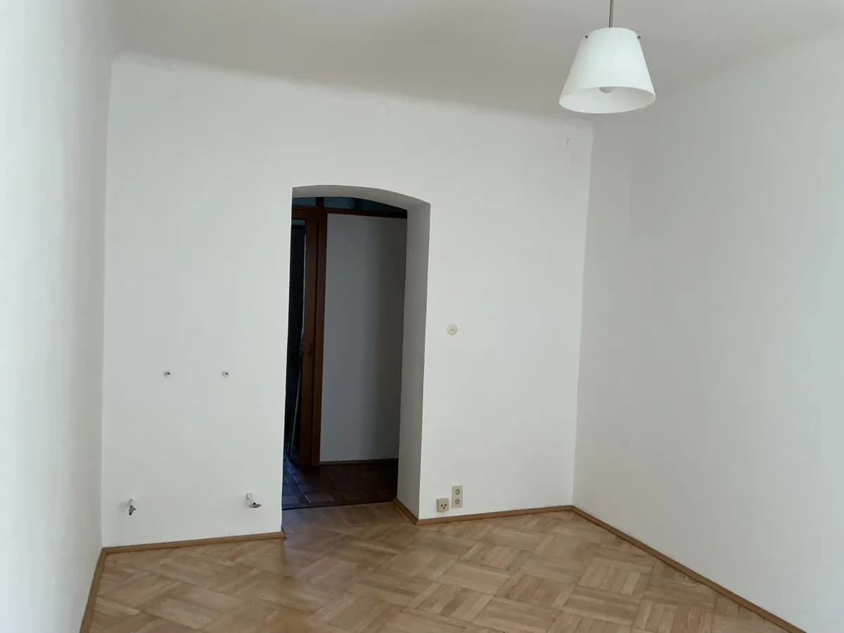 1-Zimmer-Wohnung mieten in Linz – 30 m², € 480 – Bild 8 von 9