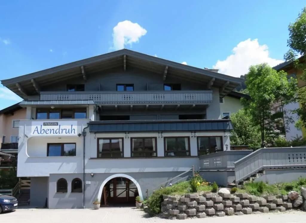 Gewerbeimmobilie kaufen in Zell am See – € 2.100.000 – Bild 1 von 5