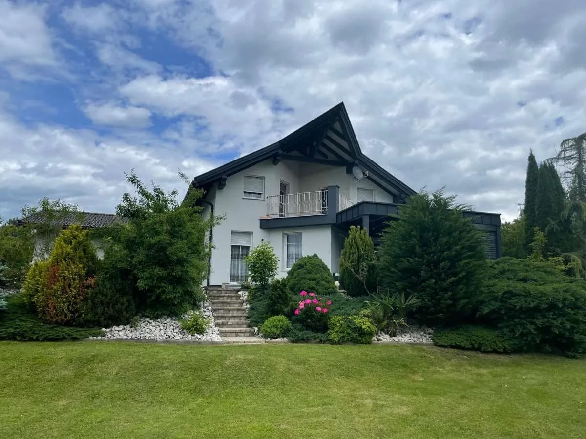 4-Zimmer-Haus kaufen in Sankt Veit an der Glan – 160 m², € 629.000 – Bild 2 von 21