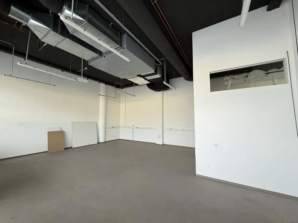 Gewerbeimmobilie mieten in Kufstein – 211 m², € 2.973 – Bild 10 von 17
