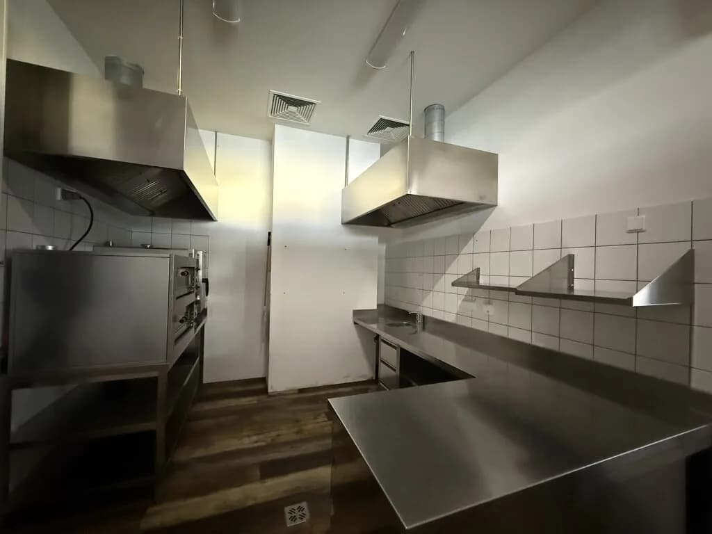 Gewerbeimmobilie mieten in Kufstein – 211 m², € 2.973 – Bild 13 von 17