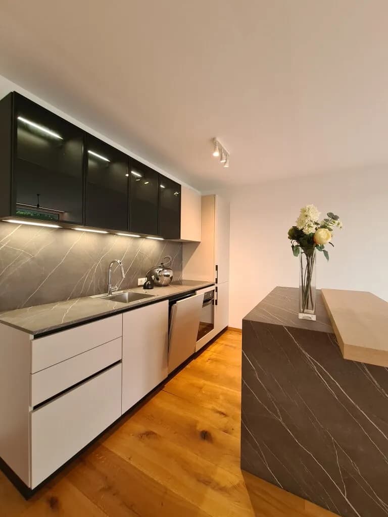 4-Zimmer-Wohnung mieten in Neunkirchen – 107,17 m², € 1.872 – Bild 2 von 24