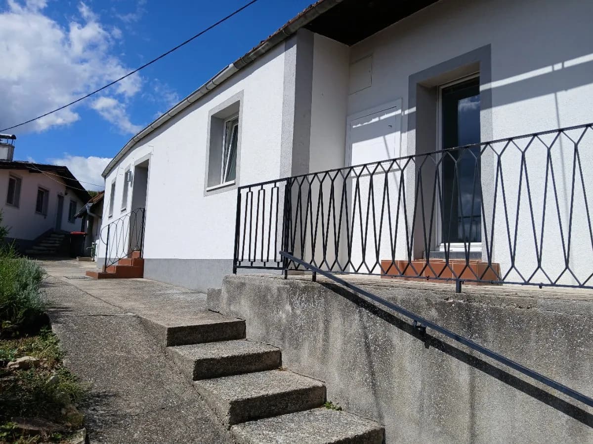 3-Zimmer-Haus mieten in Horn – 100 m², € 800 – Bild 2 von 9