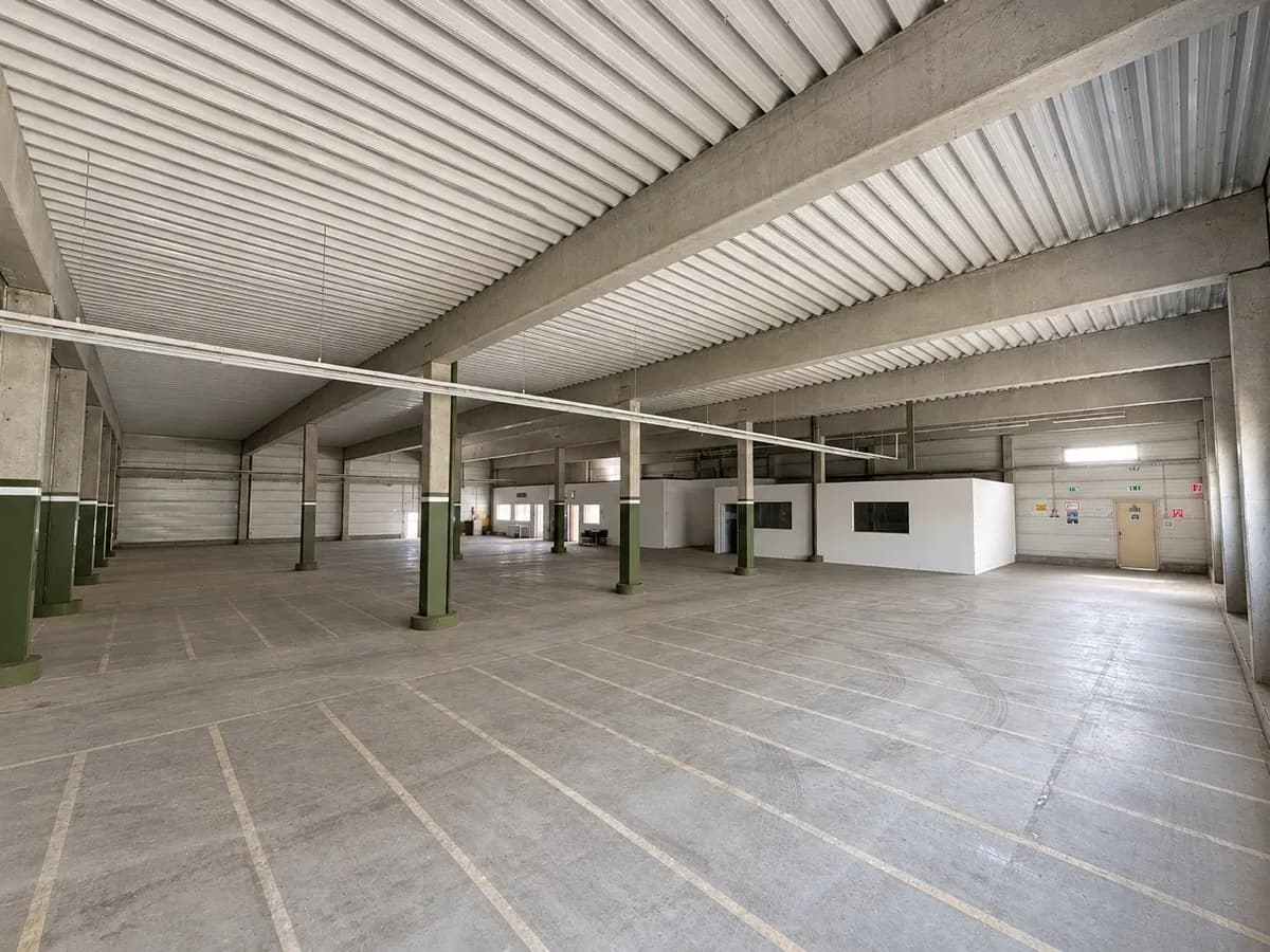 Gewerbeimmobilie mieten in Klagenfurt Land – 860 m², € 4.988 – Bild 1 von 5