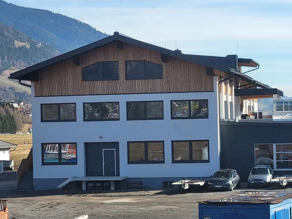 Immobilie mieten in Zell am See – 200 m², € 2 – Bild 1 von 10