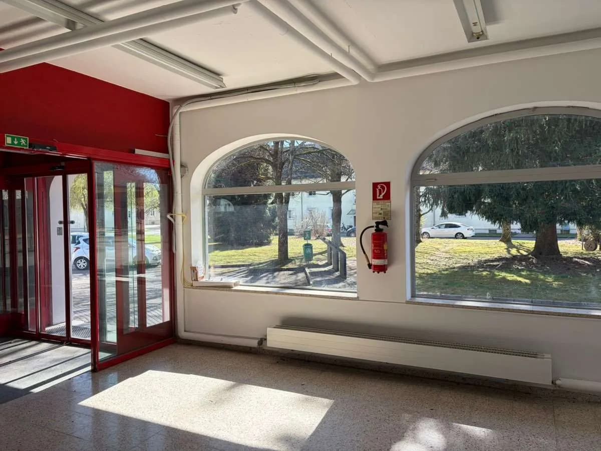 5-Zimmer-Gewerbeimmobilie mieten in Braunau am Inn – 456 m², € 4 – Bild 2 von 14