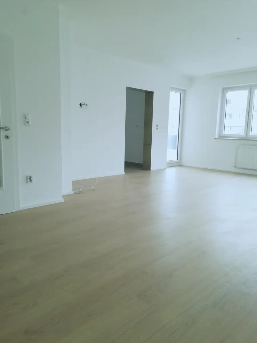 3-Zimmer-Wohnung mieten in Linz Land – 110 m², € 1.012 – Bild 2 von 7