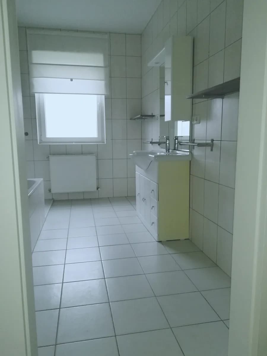 3-Zimmer-Wohnung mieten in Linz Land – 110 m², € 1.012 – Bild 6 von 7