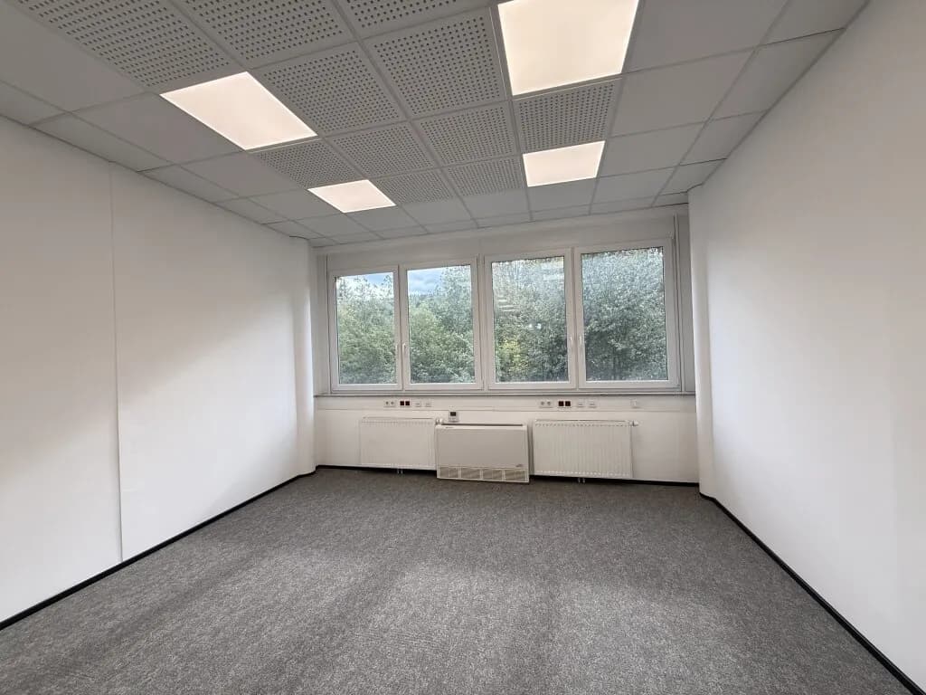 2-Zimmer-Gewerbeimmobilie mieten in Weiz – 44 m², € 578 – Bild 3 von 12