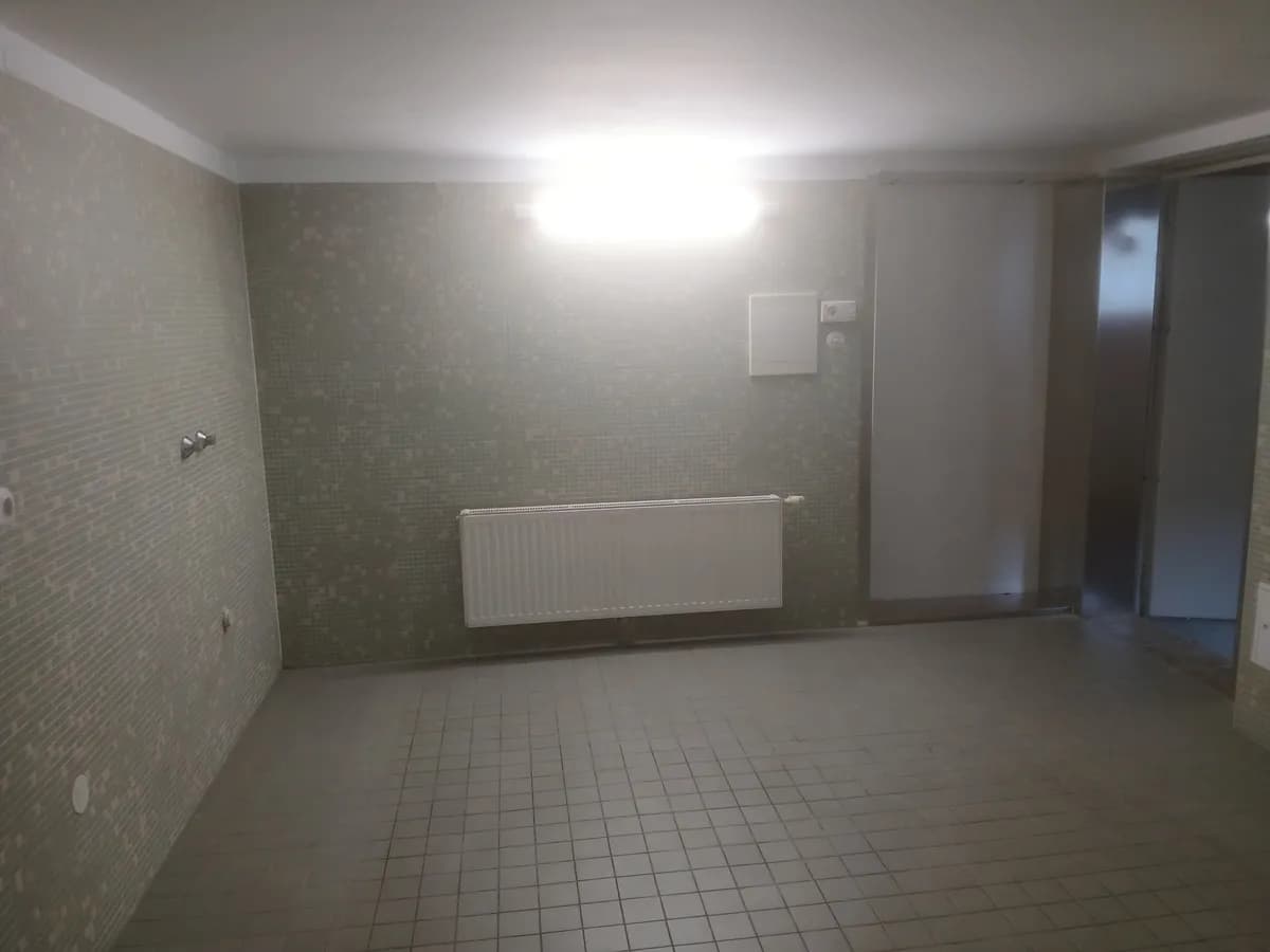 Immobilie mieten in Sankt Pölten Land – 21 m², € 4 – Bild 2 von 4