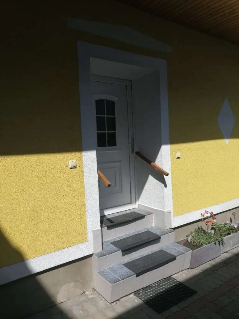 2-Zimmer-Wohnung mieten in Krems Land – 40 m², € 480 – Bild 1 von 10