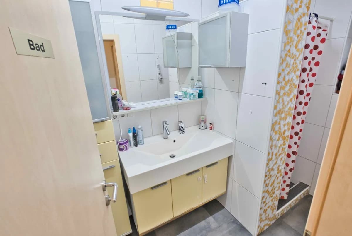 7-Zimmer-Gewerbeimmobilie kaufen in Vöcklabruck – 180 m², € 260.000 – Bild 7 von 15