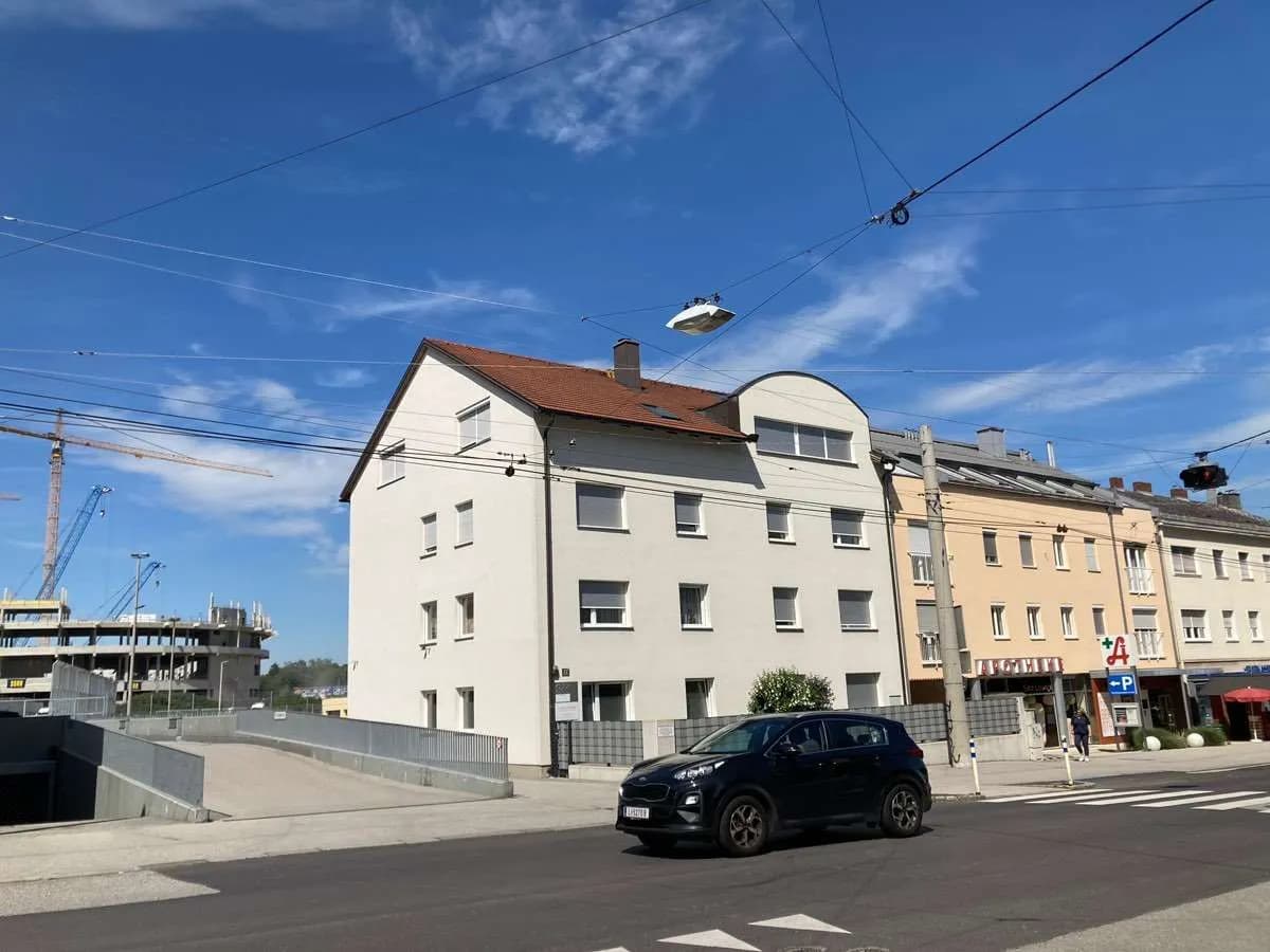 2-Zimmer-Wohnung mieten in Linz – 84 m², € 1.050 – Bild 1 von 12