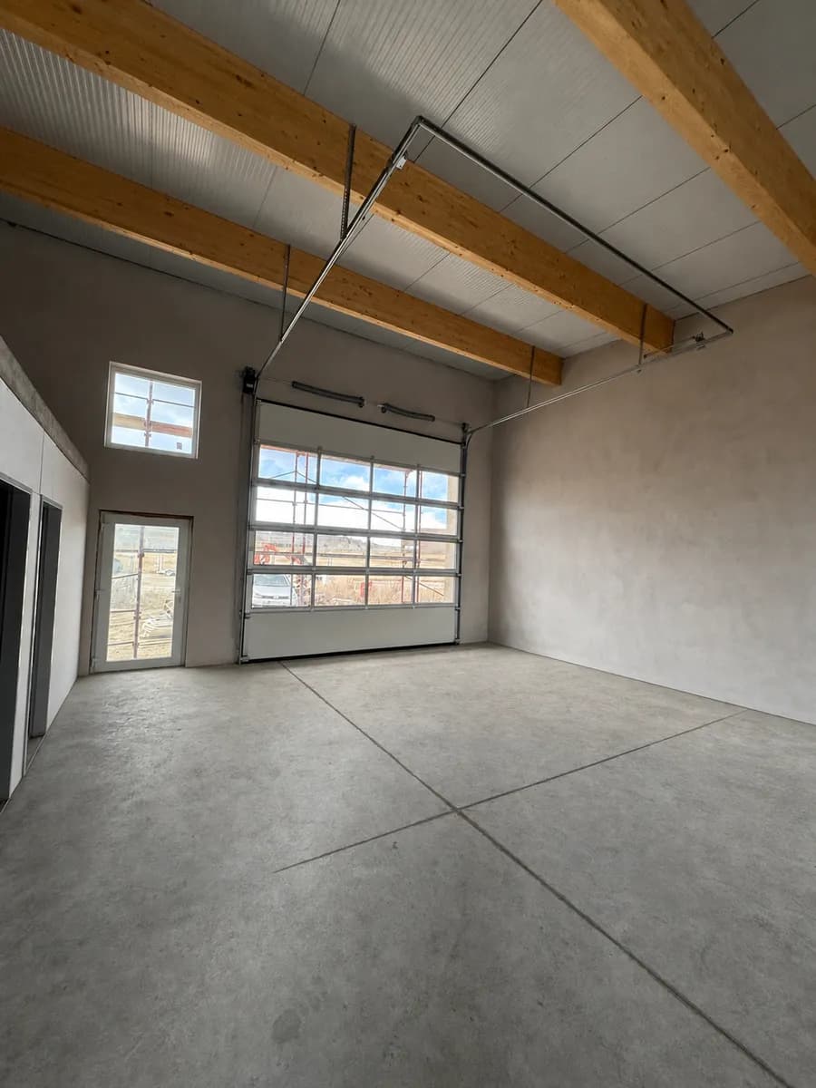 Gewerbeimmobilie mieten in Korneuburg – 93 m², € 11