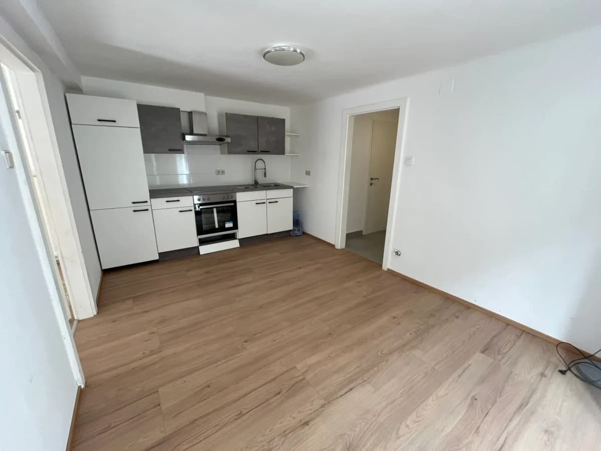 4-Zimmer-Wohnung mieten in Wien – 85 m², € 1.100 – Bild 2 von 10