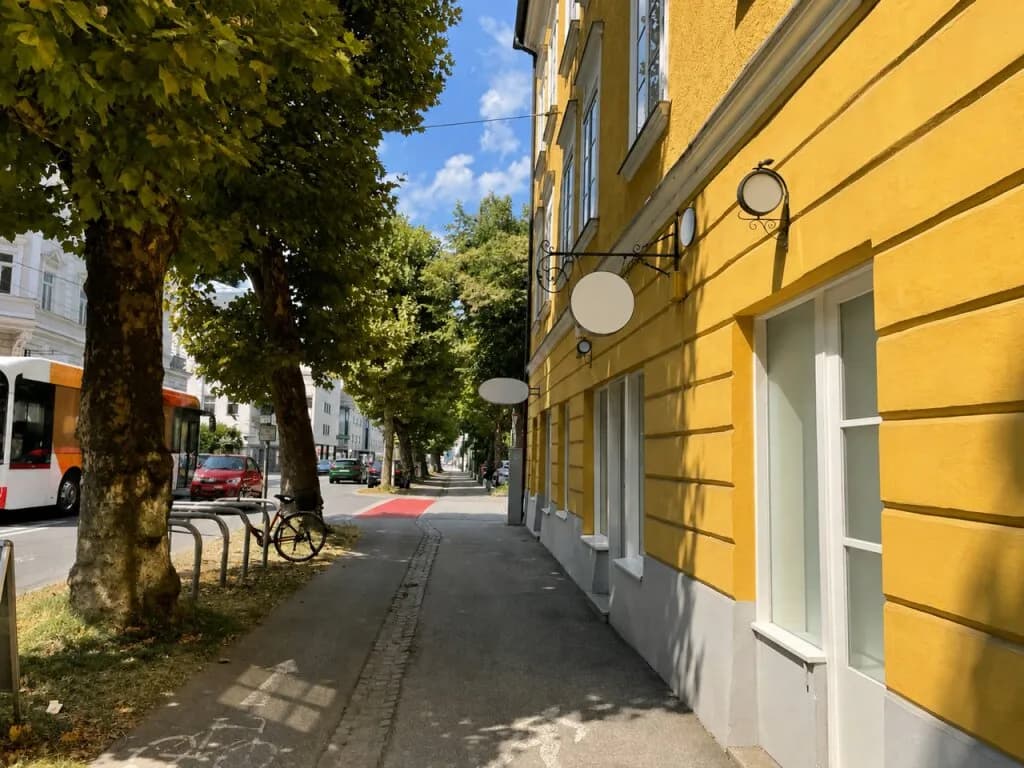 Gewerbeimmobilie mieten in Salzburg Stadt – 46 m², € 1.460 – Bild 1 von 13