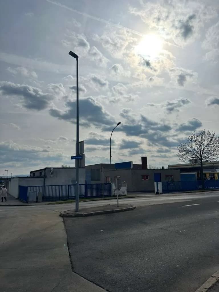 Gewerbeimmobilie mieten in Wiener Neustadt – 360 m², € 4.490 – Bild 1 von 9