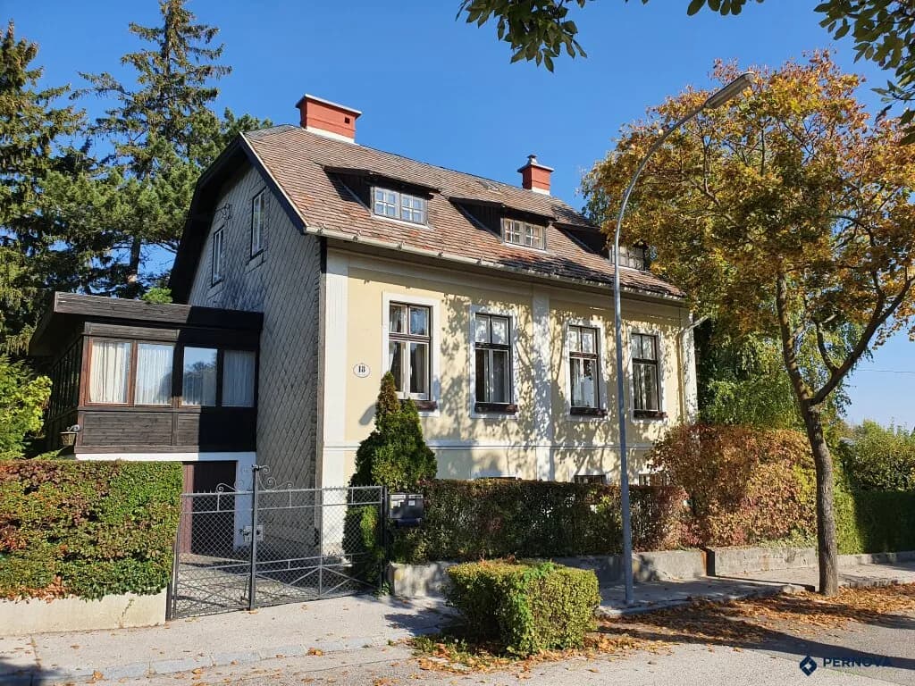 8-Zimmer-Immobilie kaufen in Baden – 259,78 m², € 1.990.000 – Bild 1 von 25