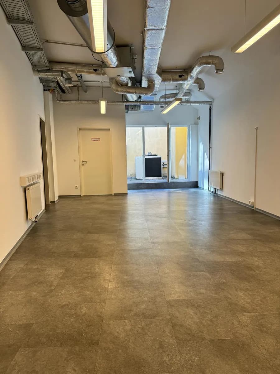 3-Zimmer-Gewerbeimmobilie mieten in Bruck an der Leitha – 100 m², € 955 – Bild 2 von 16