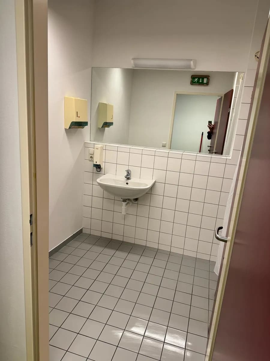 3-Zimmer-Gewerbeimmobilie mieten in Bruck an der Leitha – 100 m², € 955 – Bild 9 von 16