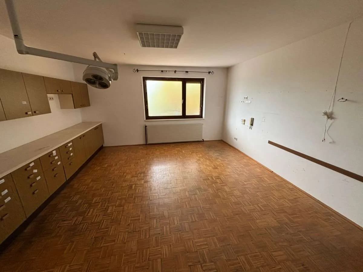 8-Zimmer-Haus kaufen in Hollabrunn – 240 m², € 498.000 – Bild 42 von 62
