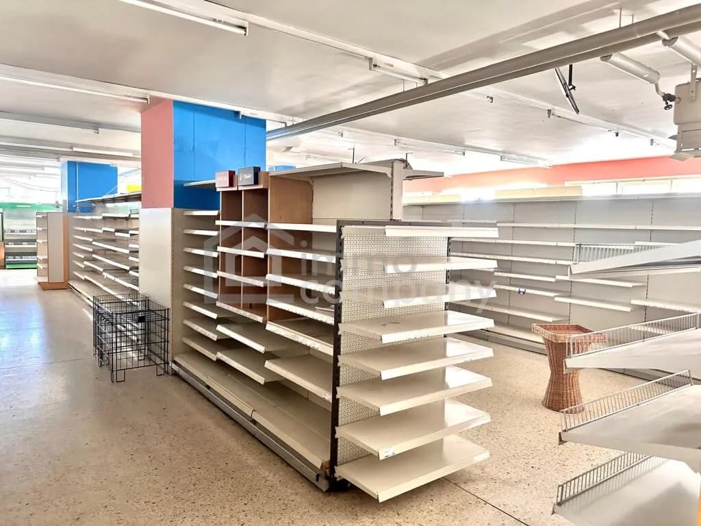 Gewerbeimmobilie kaufen in Tulln – 390 m², € 550.000 – Bild 1 von 11